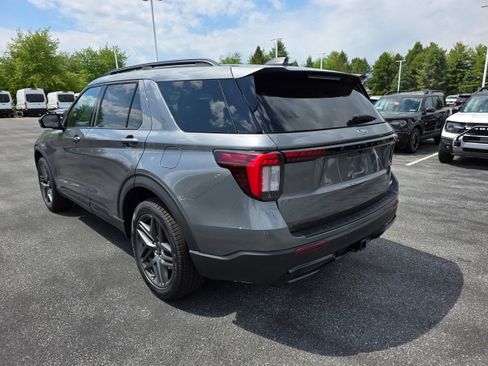 New 2026 Ford Explorer ST-Line AWD/4WD image 3