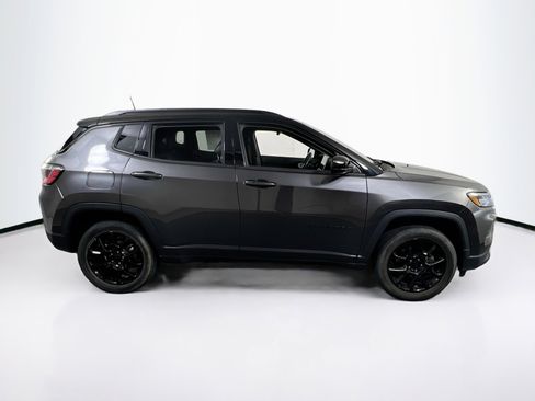 Used 2022 Jeep Compass Altitude w/ Sun and Sound Group image 4
