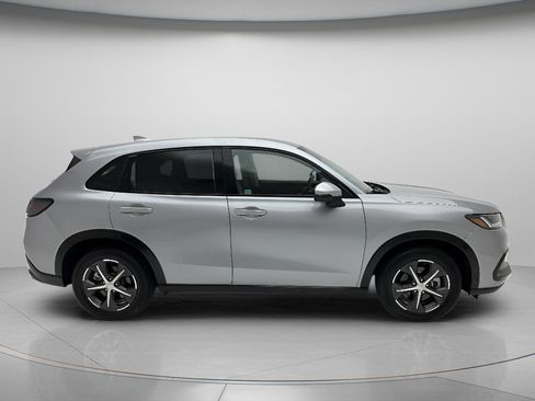 Used 2025 Honda HR-V EX-L image 3