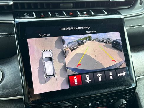 Used 2024 Jeep Grand Cherokee L Limited w/ Luxury Tech Group II image 24