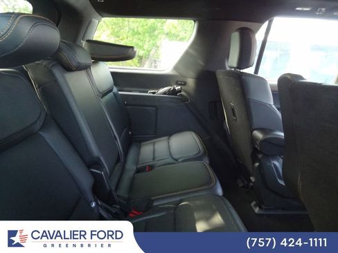 Used 2025 Ford Expedition Tremor AWD/4WD image 10