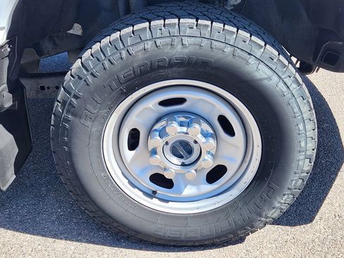 Used 2023 Ford F250 XL w/ XL Driver Assist Package AWD/4WD image 9