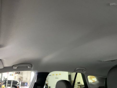 Used 2025 Chevrolet Trax LT FWD image 22