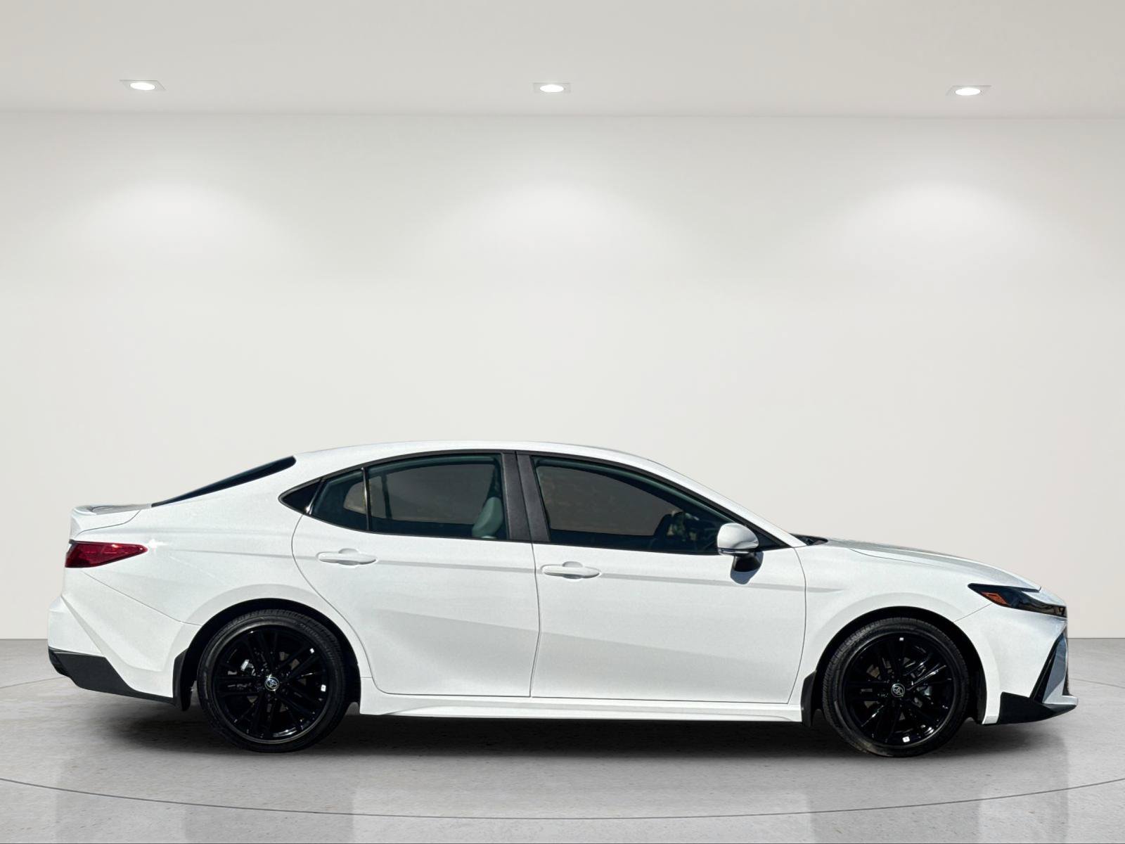 Used 2026 Toyota Camry SE w/ Multimedia Upgrade Package FWD image 7