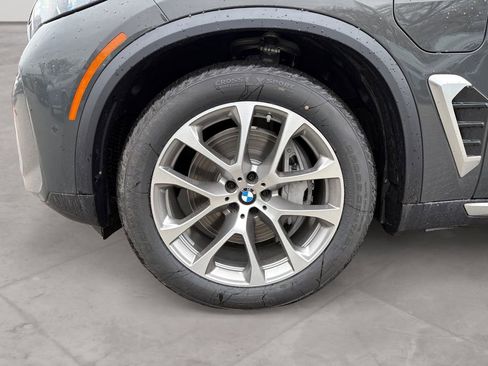New 2026 BMW X5 xDrive50e w/ Climate Comfort Package AWD/4WD image 14