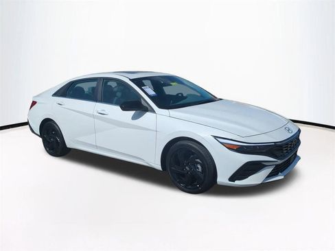 New 2026 Hyundai Elantra SEL Sport image 2