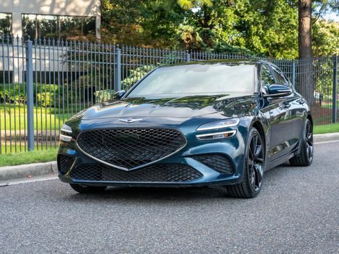 Used 2023 Genesis G70 2.0T w/ Sport Prestige Package RWD image 2