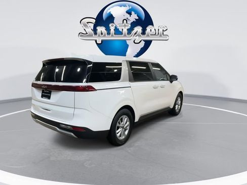 Certified 2024 Kia Carnival LX image 9
