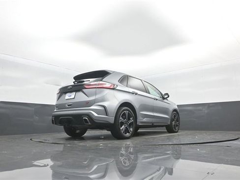 Certified 2020 Ford Edge ST image 39
