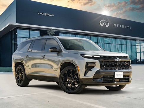 Used 2026 Chevrolet Traverse RS FWD image 1