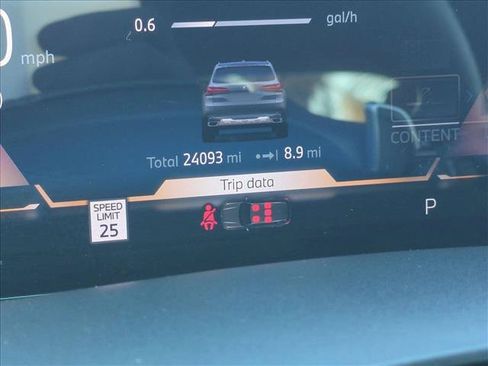 Used 2025 BMW X5 sDrive40i w/ Premium Package RWD image 11