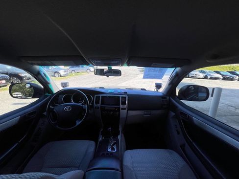 Used 2006 Toyota 4Runner SR5 RWD image 12
