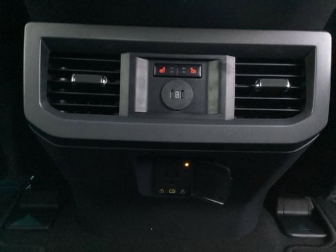 New 2026 Ford F250 Lariat w/ Black Appearance Package image 43