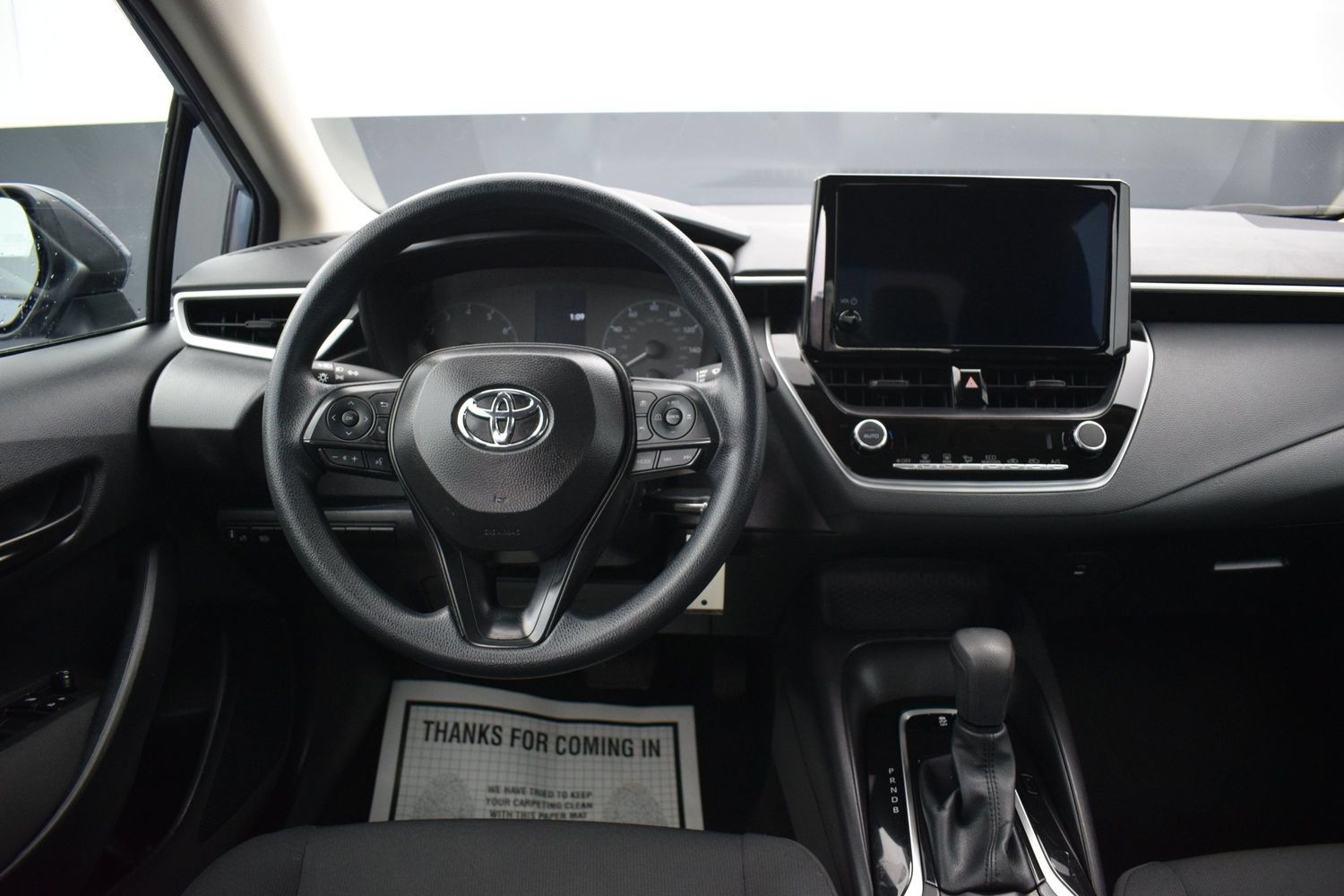 Used 2025 Toyota Corolla LE FWD image 14