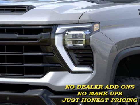 New 2026 Chevrolet Silverado 2500 LTZ w/ LTZ Plus Package AWD/4WD image 10