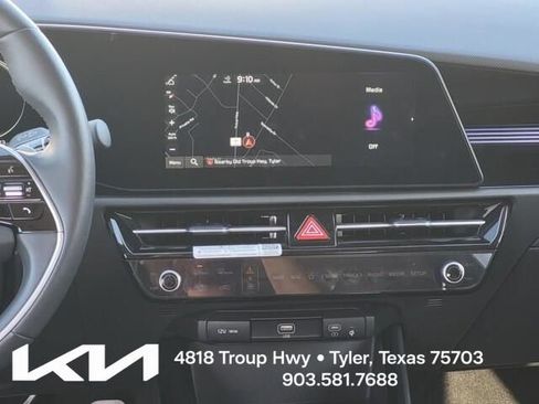 Used 2023 Kia Niro Wave FWD image 13