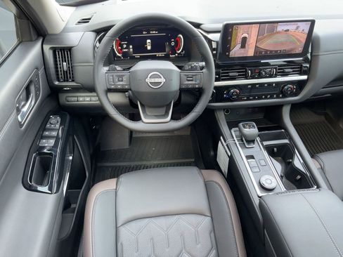 New 2026 Nissan Pathfinder Platinum image 27