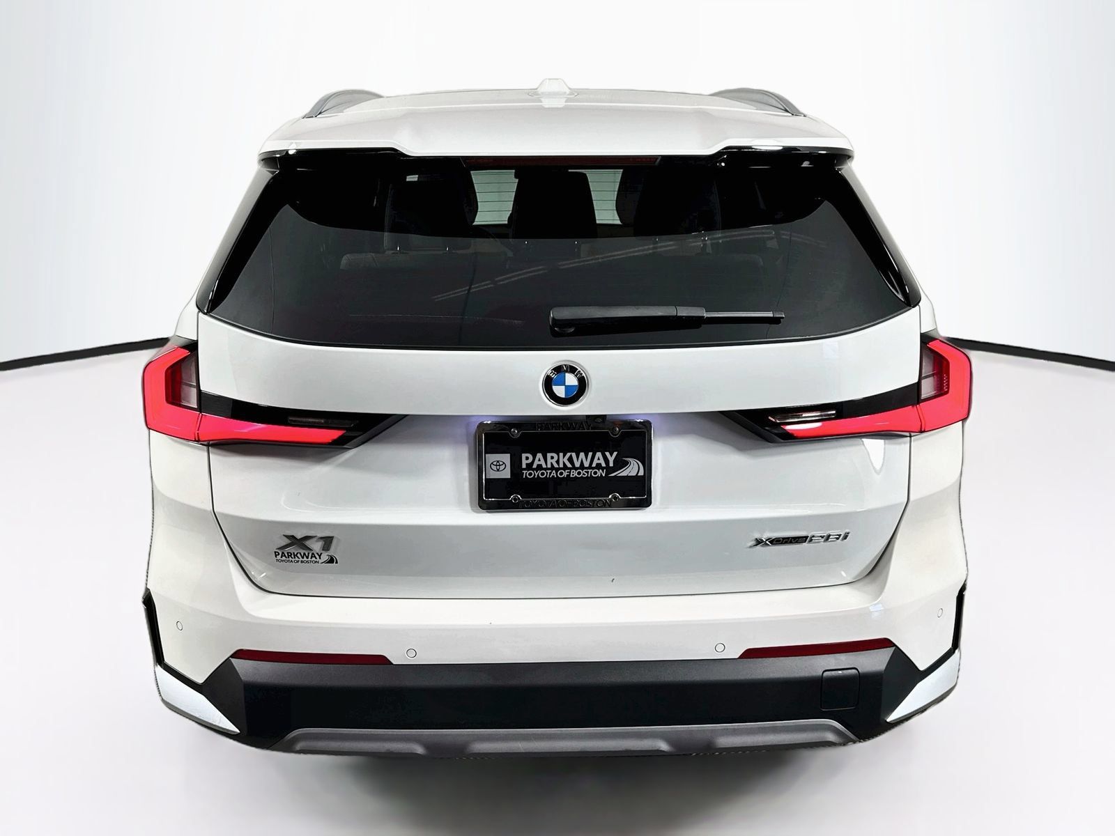 Used 2023 BMW X1 xDrive28i w/ Convenience Package AWD/4WD image 6