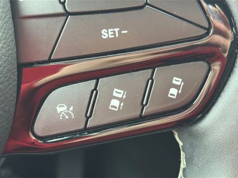 Used 2022 Chrysler Pacifica Touring AWD/4WD image 45