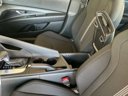 New 2026 Hyundai Elantra SE FWD image 12