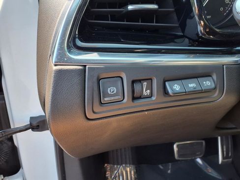 Certified 2022 Cadillac XT6 Sport w/ Technology Package image 29