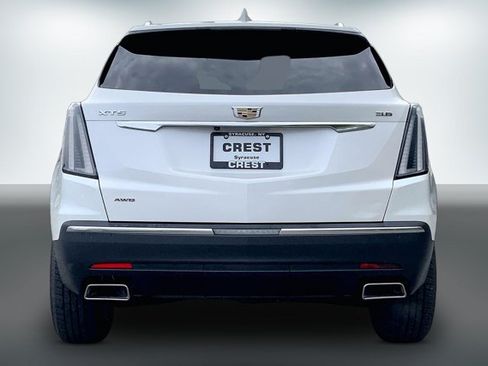 Used 2018 Cadillac XT5 Luxury w/ Driver Awareness Package AWD/4WD image 3