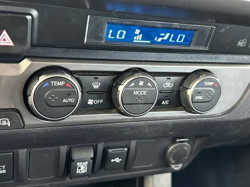 Used 2022 Toyota Tacoma SR5 image 27