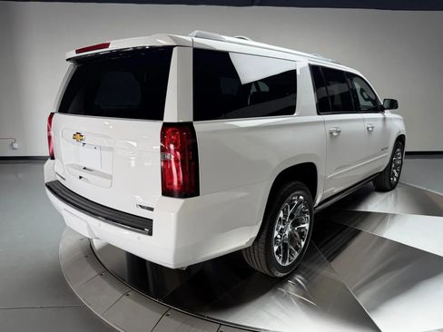Used 2017 Chevrolet Suburban Premier AWD/4WD image 2