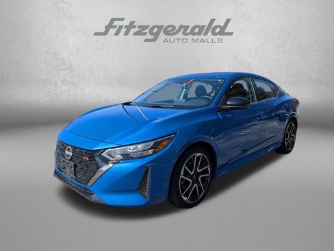 Used 2025 Nissan Sentra SR image 3