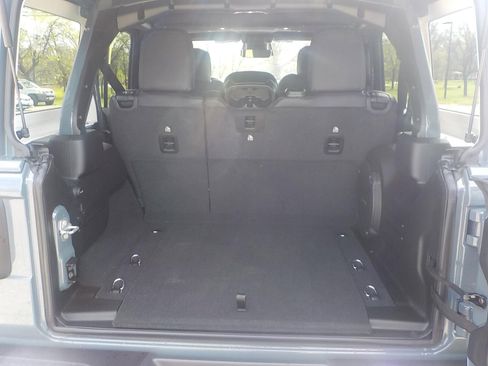 New 2026 Jeep Wrangler Unlimited Rubicon image 10