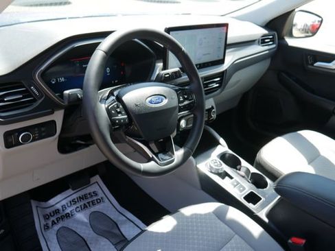 Used 2023 Ford Escape Active w/ Tech Pack #2 AWD/4WD image 17