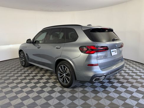 Used 2026 BMW X5 xDrive50e w/ M Sport Package AWD/4WD image 3