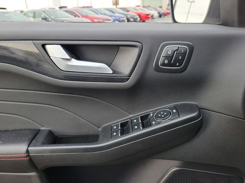 Used 2023 Ford Escape ST-Line Elite image 17