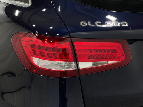 Used 2016 Mercedes-Benz GLC 300 4MATIC w/ Premium Package image 31