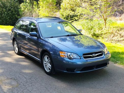 Used 2005 Subaru Legacy 2.5i AWD/4WD image 7