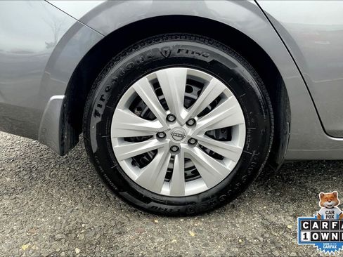 Used 2024 Nissan Sentra S image 11