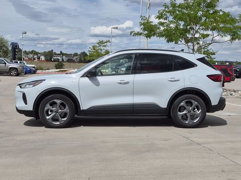Used 2025 Ford Escape ST-Line AWD/4WD image 9