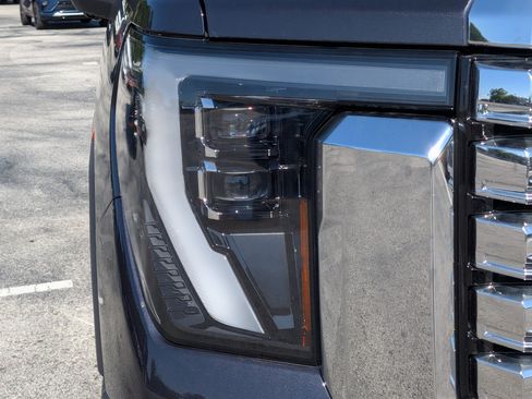New 2026 GMC Sierra 2500 Denali w/ Denali Reserve Package AWD/4WD image 10