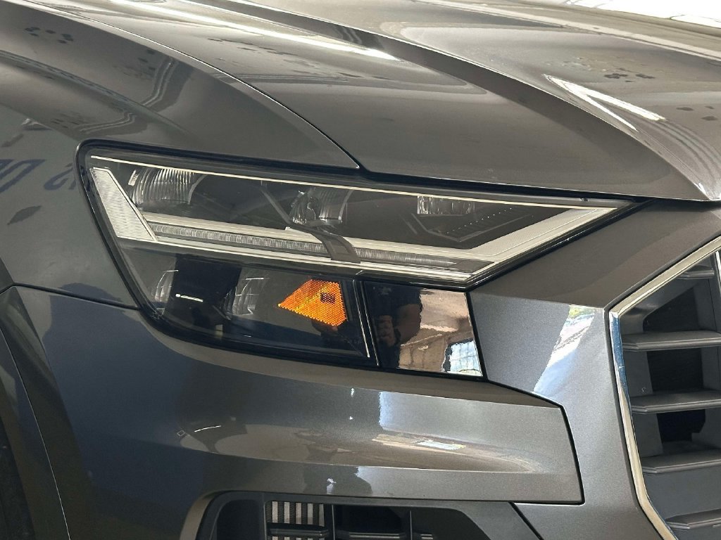 Used 2019 Audi Q8 Premium w/ Convenience Package AWD/4WD image 12