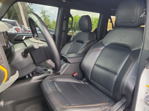 Used 2022 Ford Bronco Badlands image 15