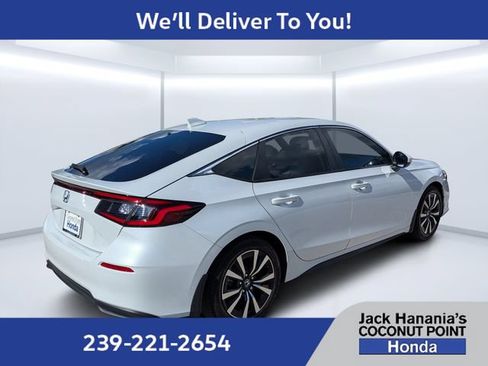 Used 2024 Honda Civic EX-L image 3