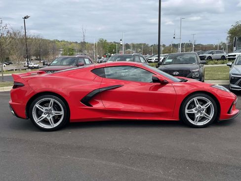 Used 2021 Chevrolet Corvette Stingray Coupe w/ 1LT RWD image 2