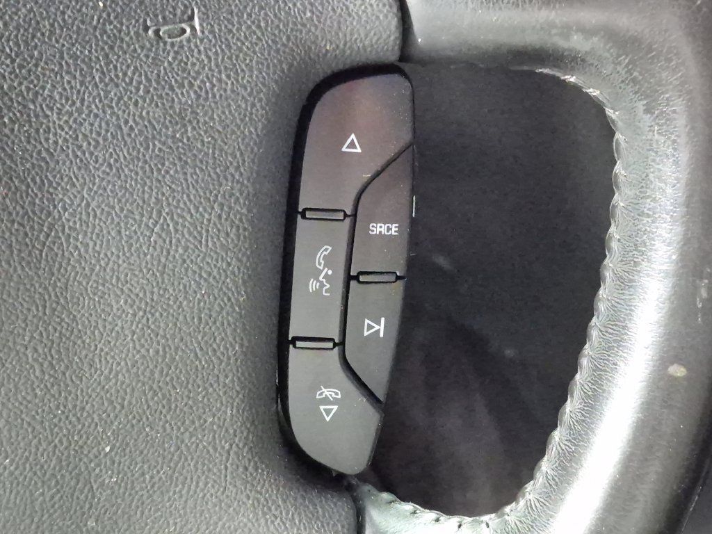 Used 2012 Chevrolet Impala LTZ FWD image 13