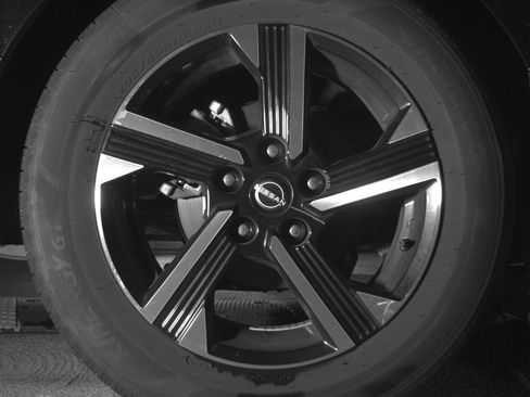 Used 2025 Nissan Sentra SV image 15