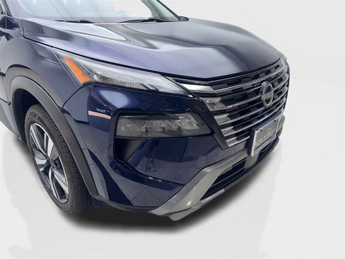 Used 2024 Nissan Rogue SL image 17