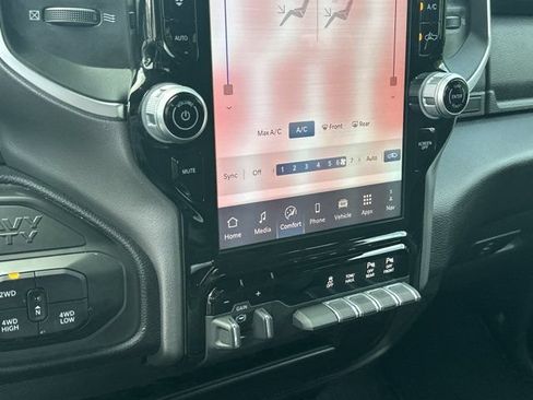 Certified 2026 RAM 2500 Big Horn AWD/4WD image 31