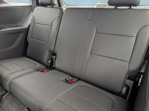 Certified 2023 Chevrolet Traverse High Country w/ LPO, Floor Liner Package image 9
