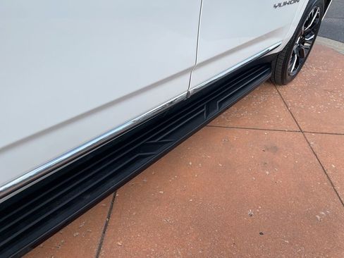 Used 2023 GMC Yukon XL SLT image 20