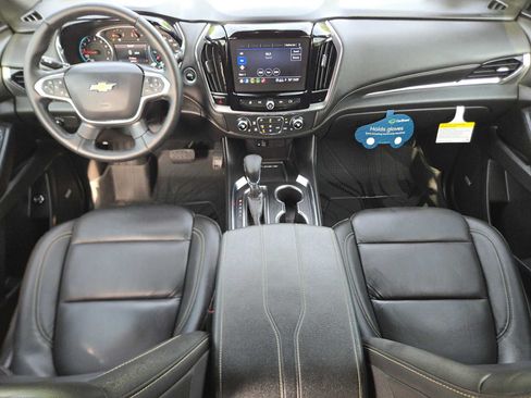 Certified 2023 Chevrolet Traverse LT w/ LT Premium Package FWD image 26