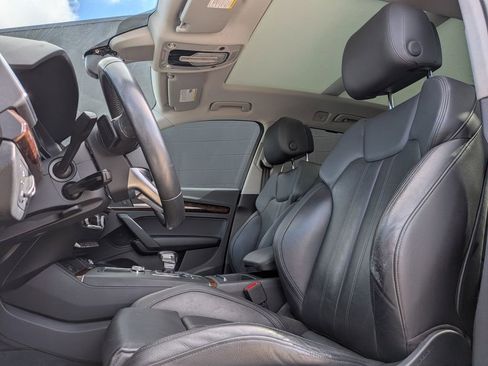 Used 2018 Audi Q5 2.0T Premium Plus image 12